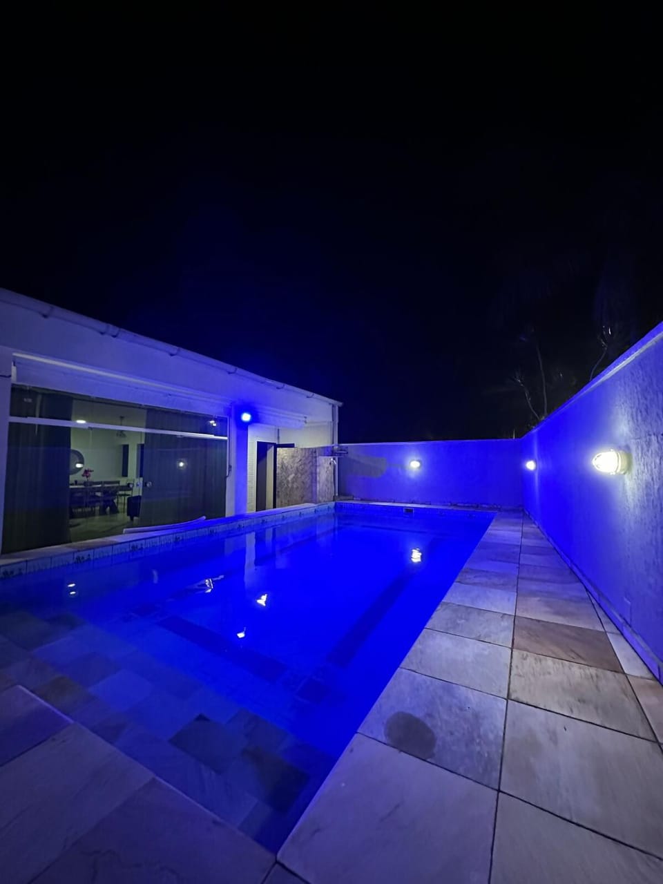 House in a gated community with swimming pool - Guarujá Apartment in State of São Paulo