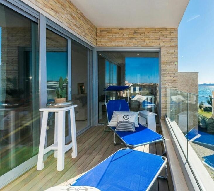 Day, View (from property/room), Balcony/Terrace, Seating area, Sea view, sunbed