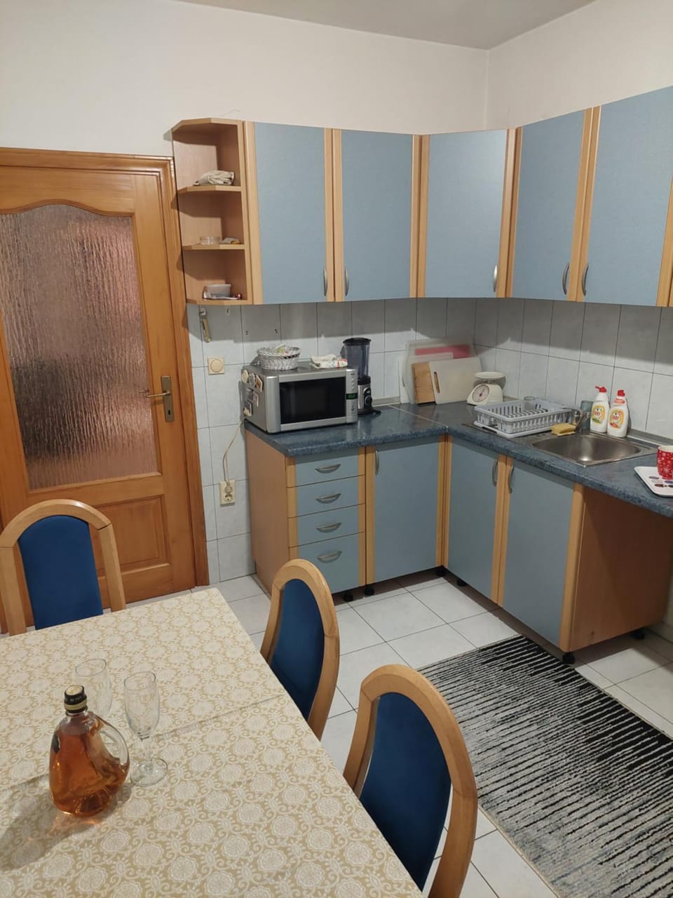 Coffee/tea facilities, Kitchen or kitchenette, Dining area, oven, pet friendly, stove