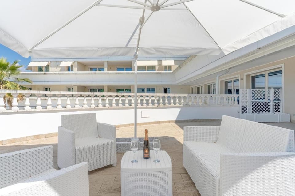 Patio, Day, Balcony/Terrace, Living room