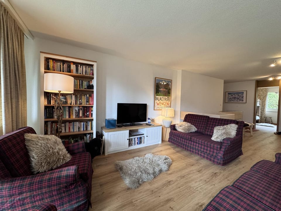 Communal lounge/ TV room, Living room