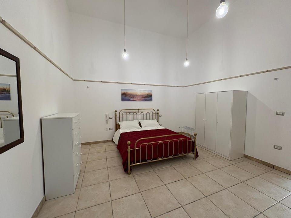 Bed, Photo of the whole room, Bedroom, wardrobe, air conditioner