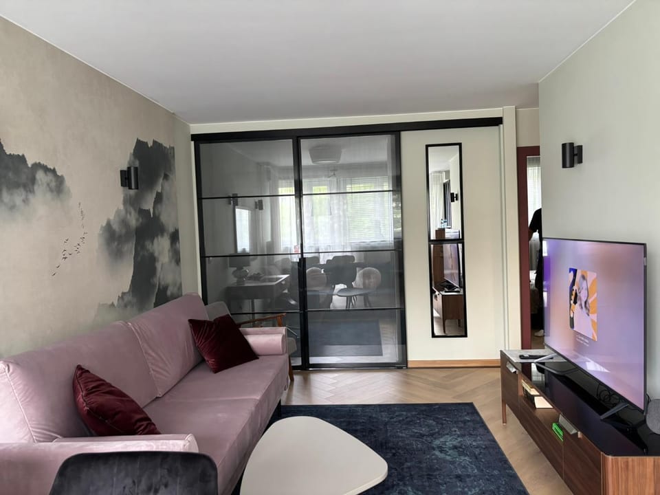 Communal lounge/ TV room, TV and multimedia, Living room