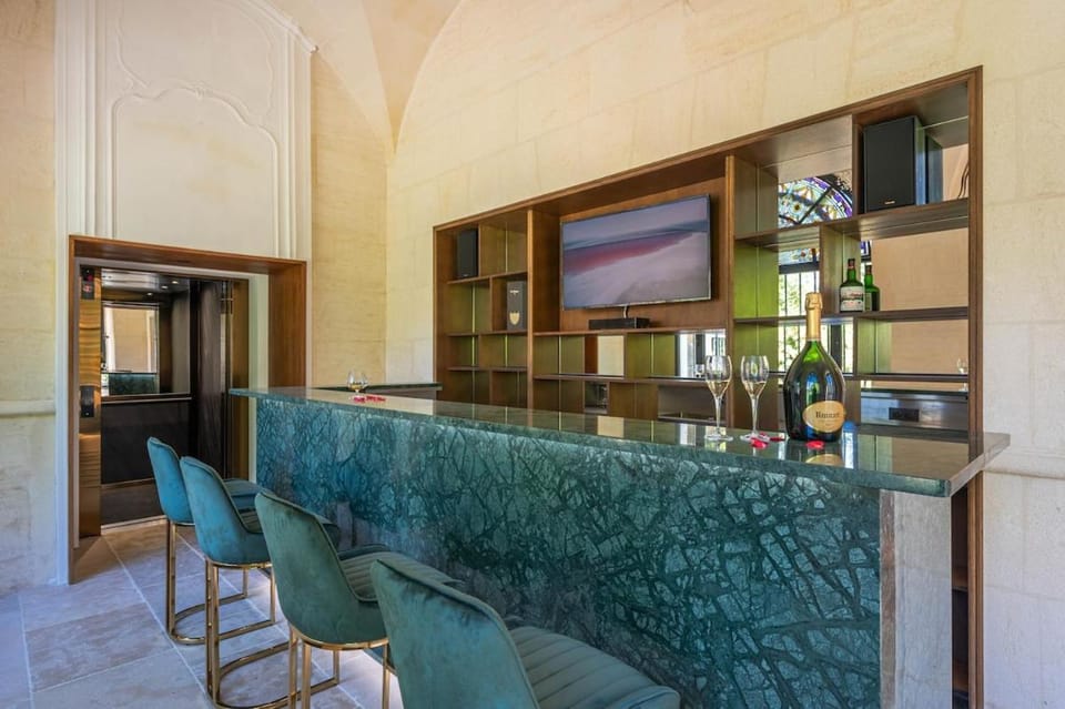 Lounge or bar