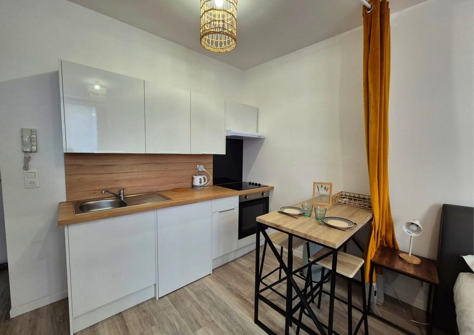 Les Loges du Beffroi - L'Éclatant - Lit King-Size Apartment in Arras