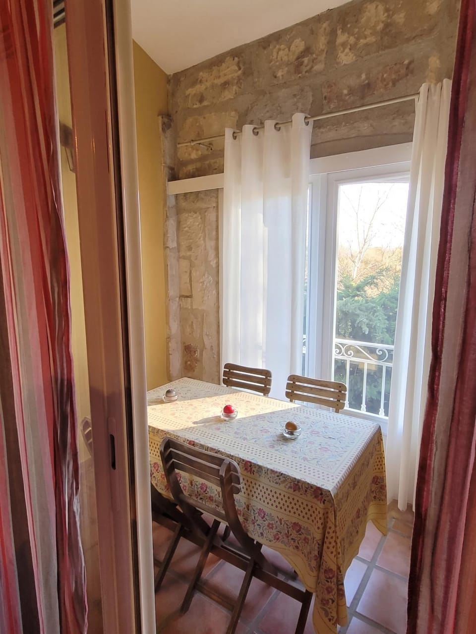 Appartement spacieux à Arles avec piscine et jardin partagé Apartment in Arles