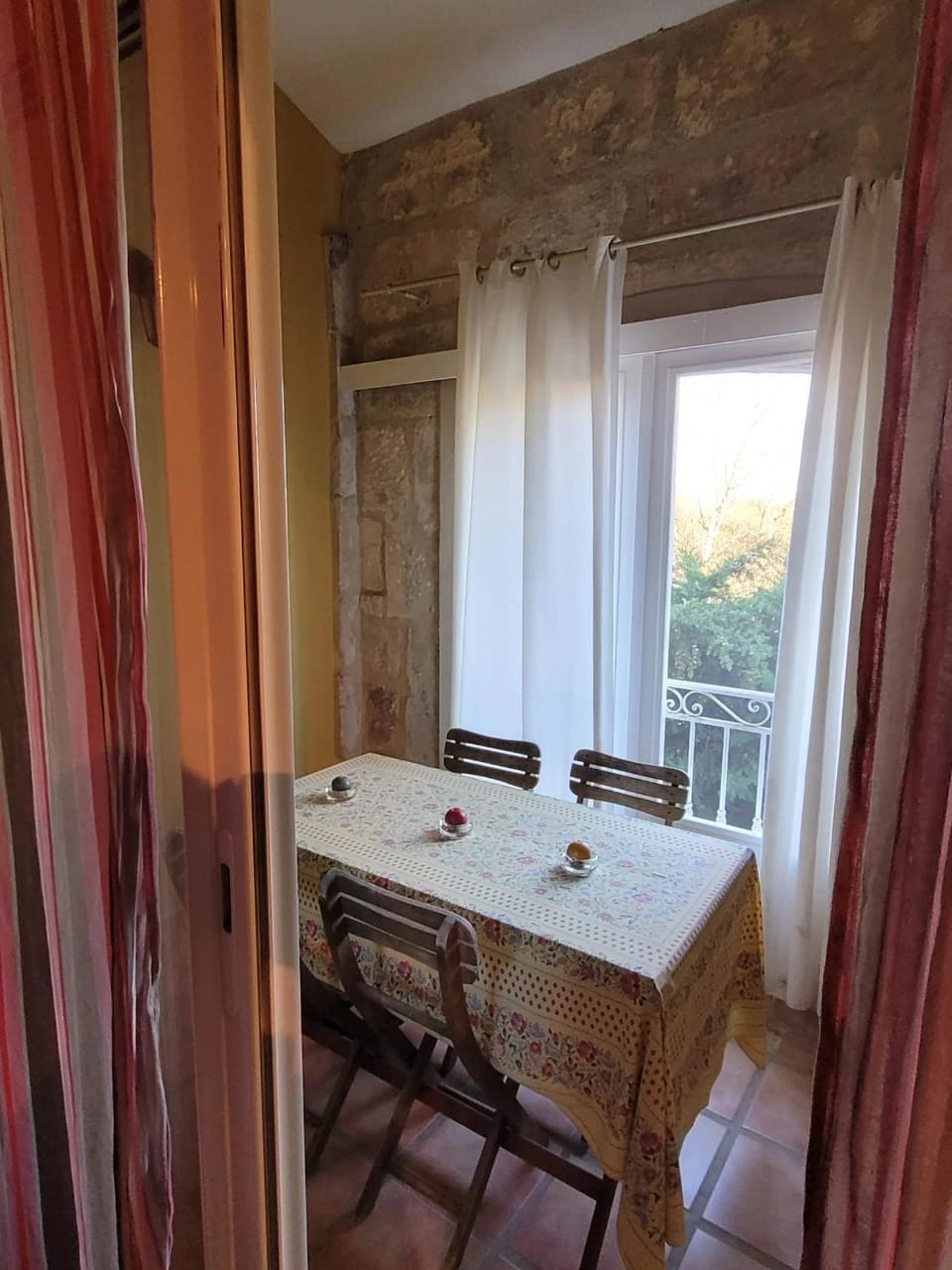 Appartement spacieux à Arles avec piscine et jardin partagé Apartment in Arles