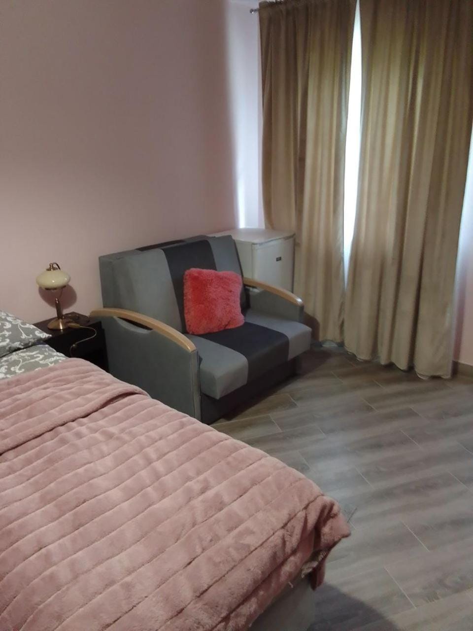 Bed, Seating area, Bedroom