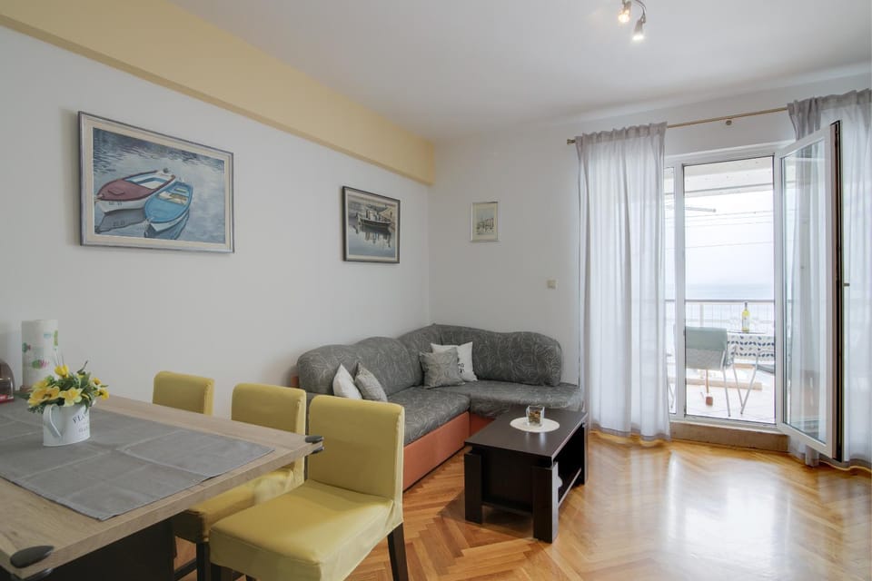 Balcony/Terrace, Living room, Photo of the whole room, Dining area