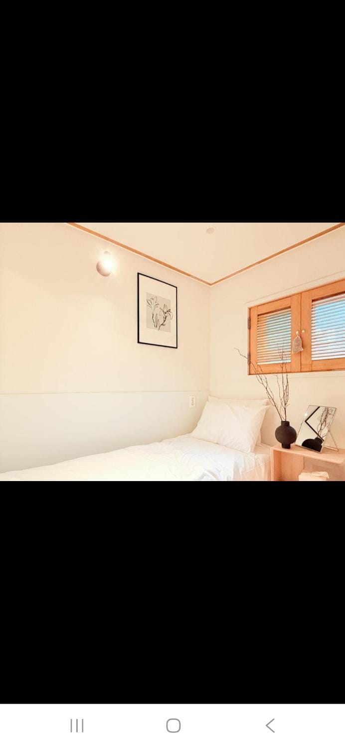 Stay 42 Dongmyo Hostel in Seoul