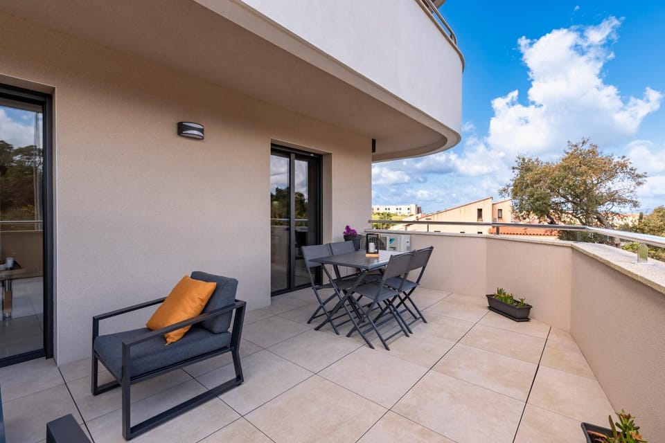 Patio, Balcony/Terrace