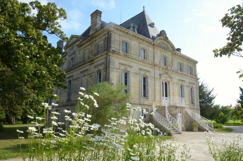 Votre Château La Capelle dans les vignes Villa in Fronsac