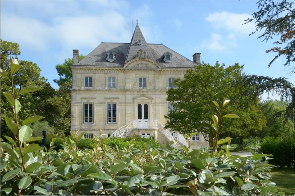 Votre Château La Capelle dans les vignes Villa in Fronsac