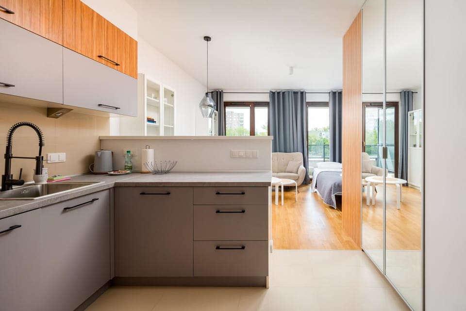 Kitchen or kitchenette, Dining area, dishwasher, stove