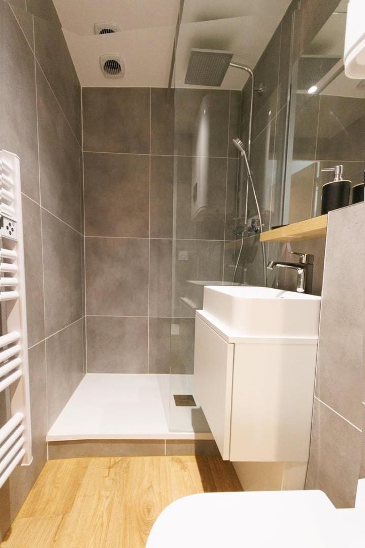 Le Petit Turenne - Idéal pro/solo* Studio d'archi coeur de ville * WiFi * Calme * Mon Groom Apartment in Troyes
