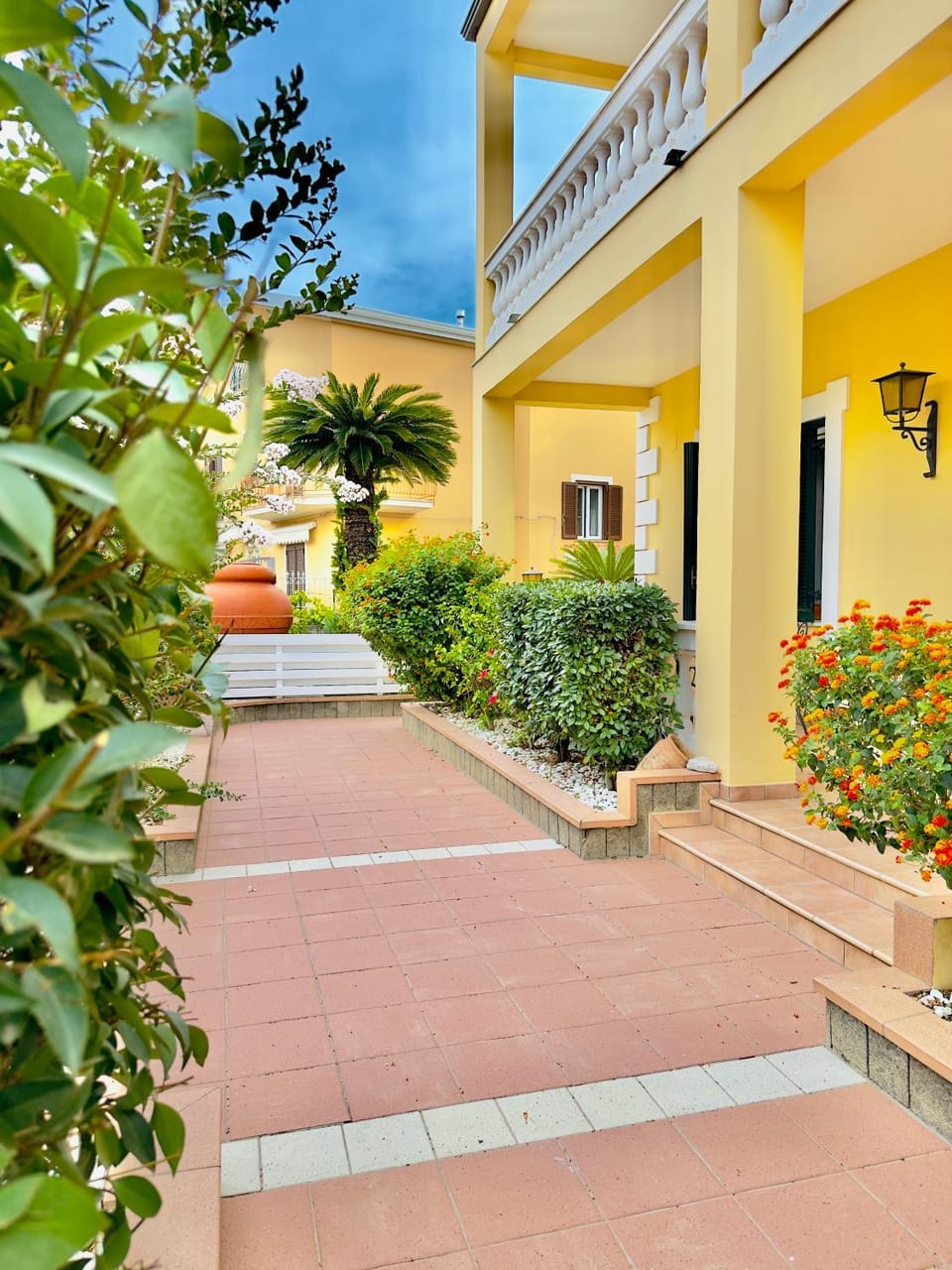 Property building, Garden, Garden view