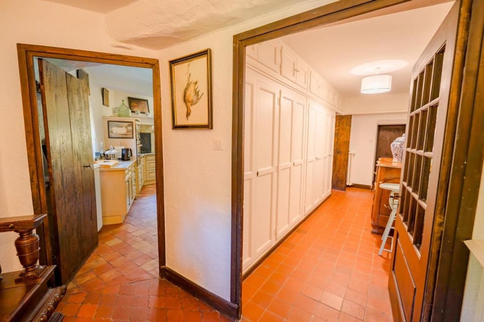 Kitchen or kitchenette, wardrobe