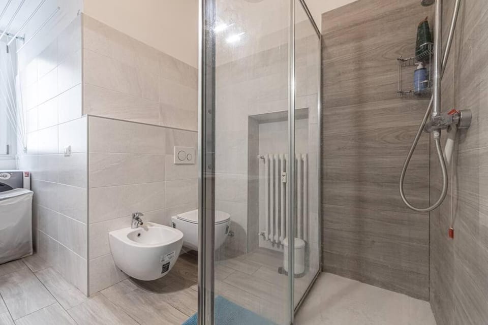 Three room apartment 2 beds, 3rd bed available Apartment in Milan