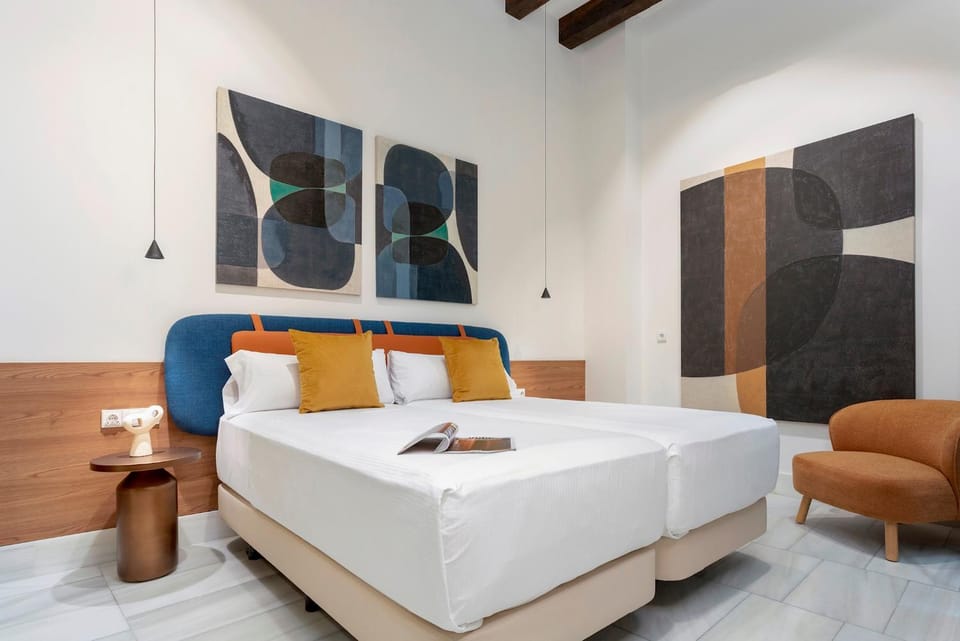 Bed, Photo of the whole room, Bedroom