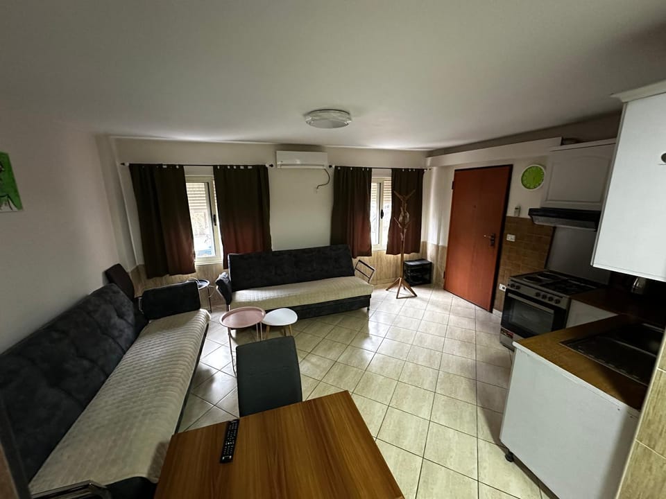 TV and multimedia, Living room, Photo of the whole room, Seating area