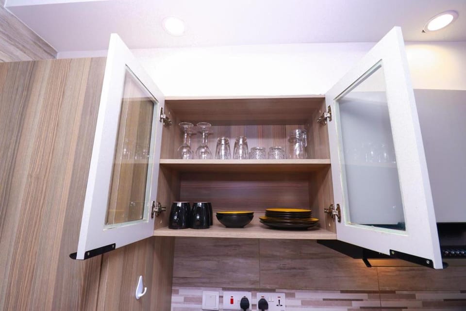 newly furnished two bedroom apartment with swimming pool, fully equipped gym, private parking space ,children playground and unbeatable scenic city views Apartment in Nairobi