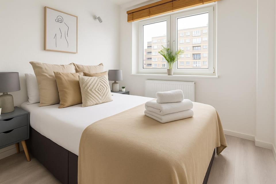Beautiful and Inviting 2 Bedroom Flat in Battersea Apartment in London Borough of Camden