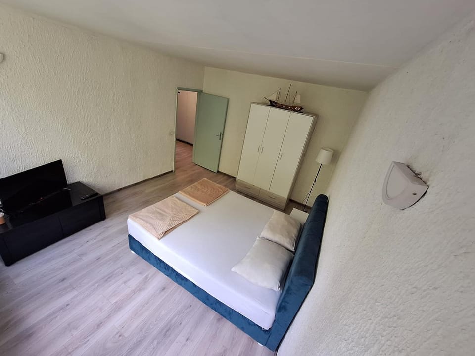 Bed, Bedroom, wardrobe