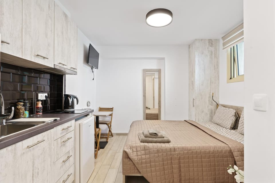 Kitchen or kitchenette, Seating area