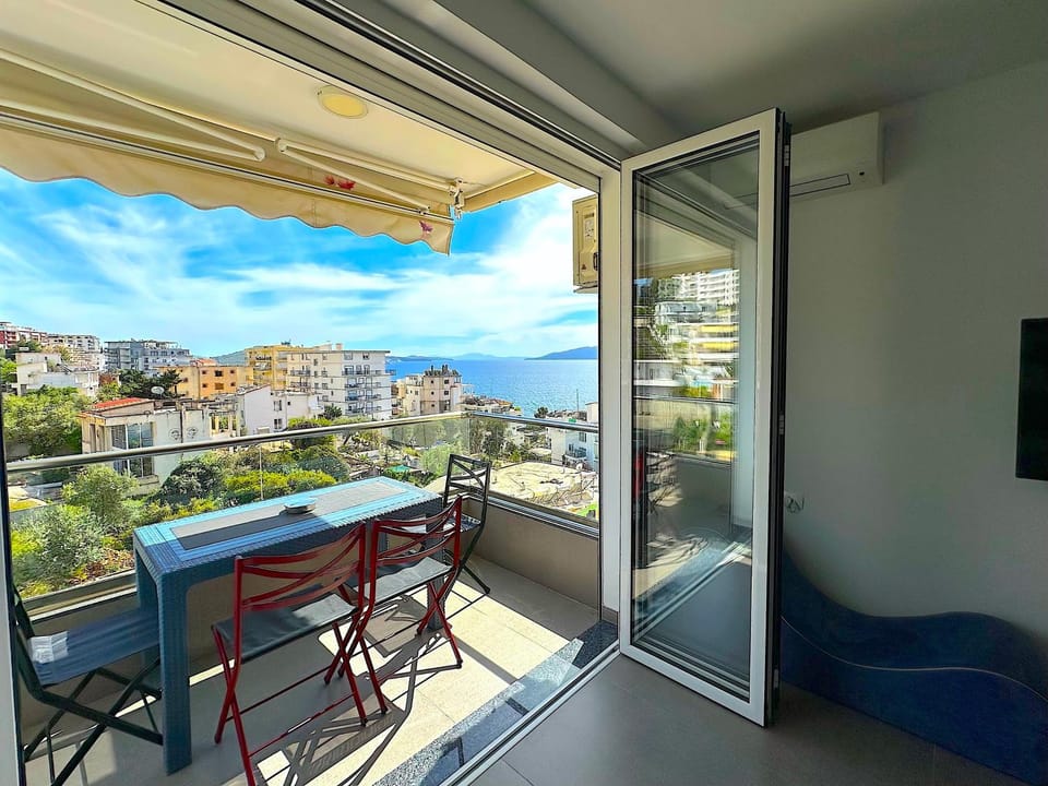 Patio, Day, Natural landscape, View (from property/room), Balcony/Terrace, Balcony/Terrace, Dining area, City view, Sea view
