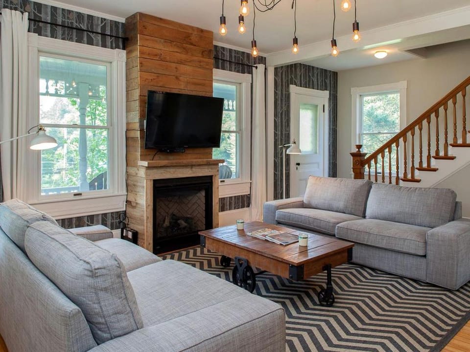 TV and multimedia, Living room