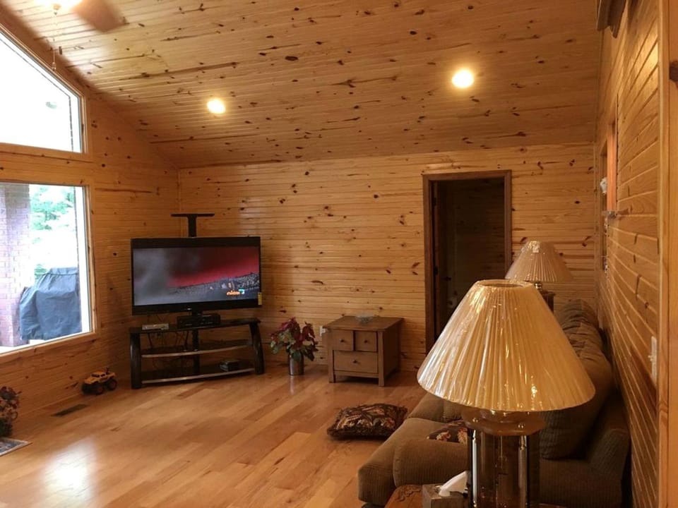 TV and multimedia, Seating area