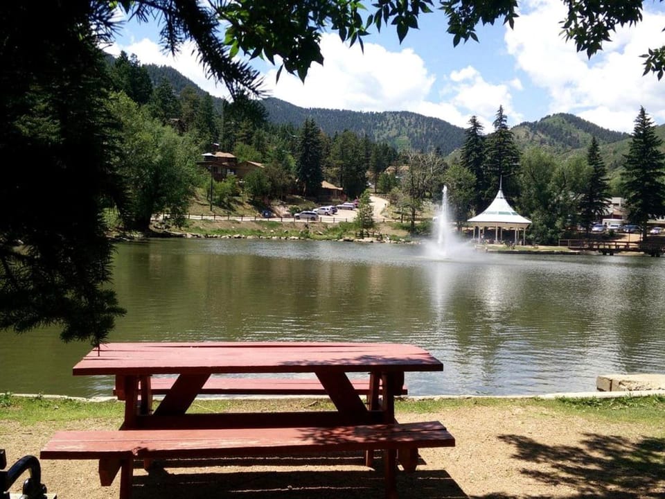 Mountain Cabin for a Getaway near Colorado Springs in Colorado Cabin in Cascade-Chipita Park