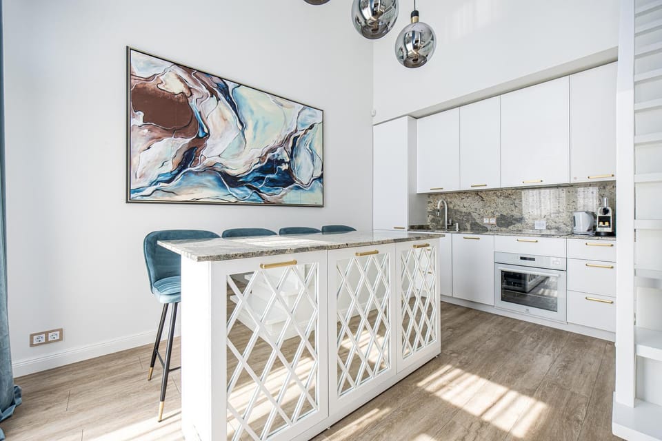 Kitchen or kitchenette, Dining area, dishwasher, oven, stove