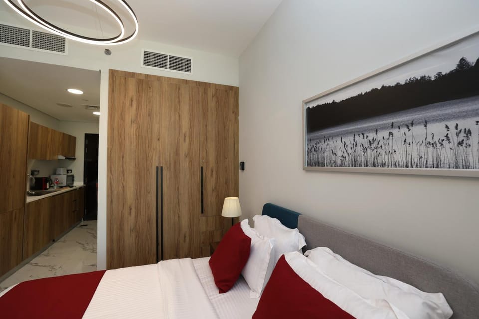 Bed, Photo of the whole room, wardrobe, kitchen