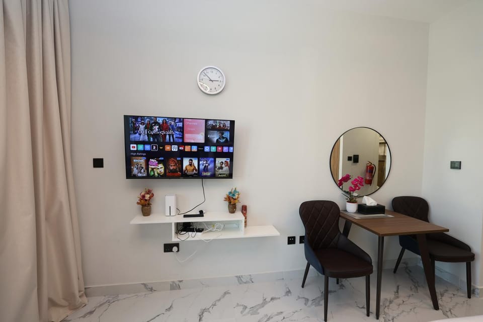 TV and multimedia, Dining area