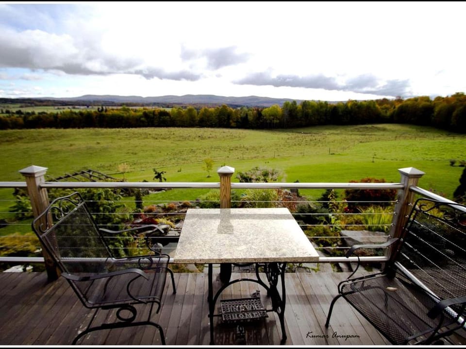 Idyllic Cottage Rental near Mount Mansfield State Forest, Vermont House in Hardwick
