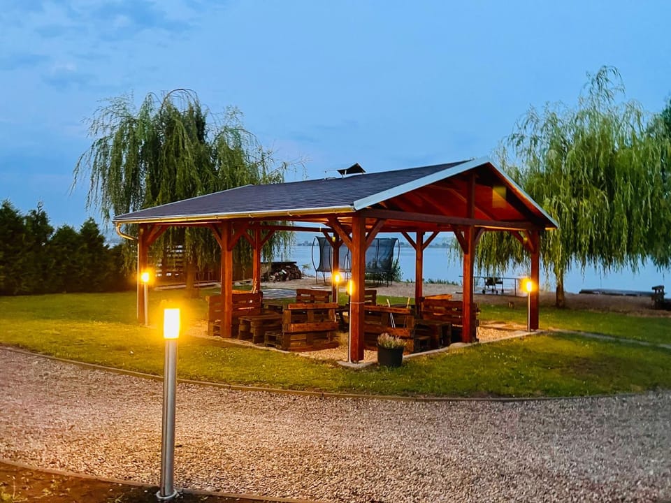 BBQ facilities, flat iron