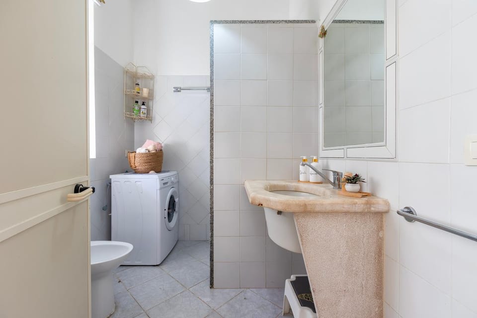 Bathroom, Living room