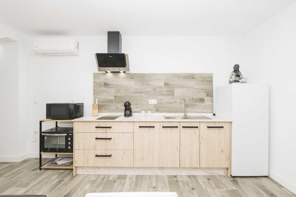 Kitchen or kitchenette, Other