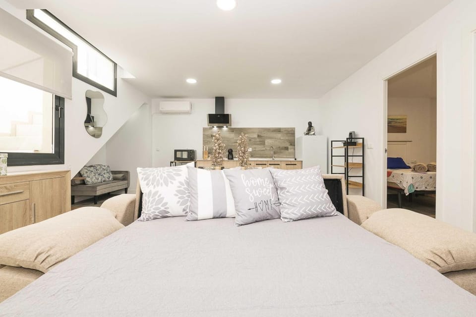 Bed, Living room, Other