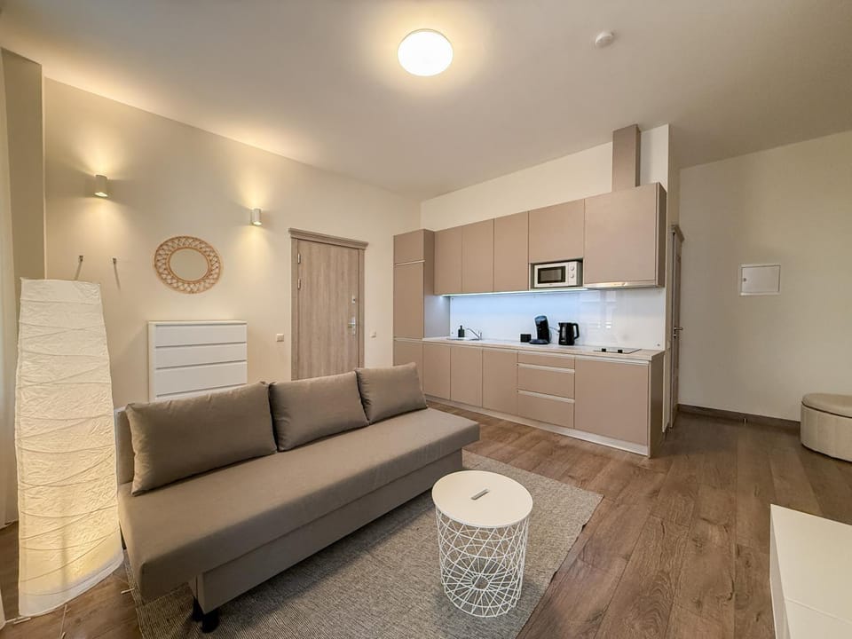 Coffee/tea facilities, Kitchen or kitchenette, Living room