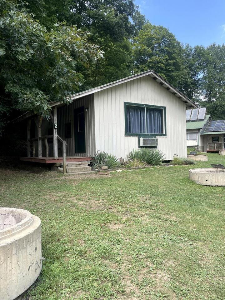 Explore the Beautiful Nature Surrounding this Cabin in Indiana Cabin in Indiana