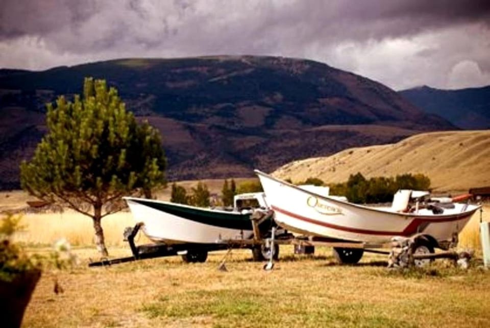 Remote Six-Bedroom Lodge for Rent near the Chico Hot Springs, Montana House in Pray
