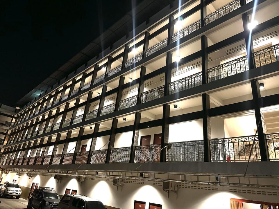 Tokyo Hotel Inn in Laos