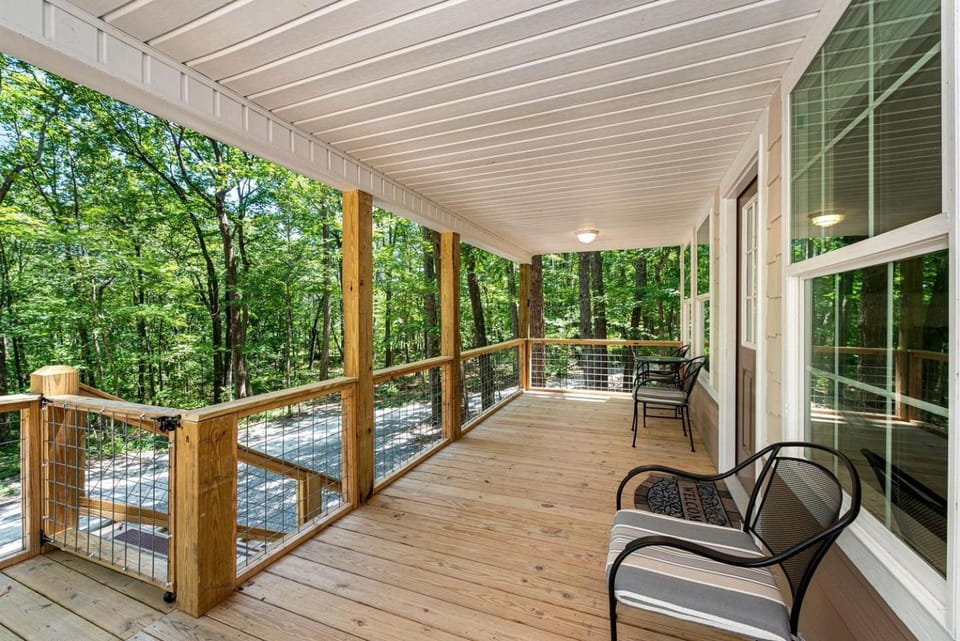 Idilic Cozy Rustic Cabin in Fort Payne, Alabama Cabin in Fort Payne