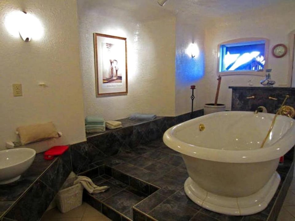 Bathroom, Bath