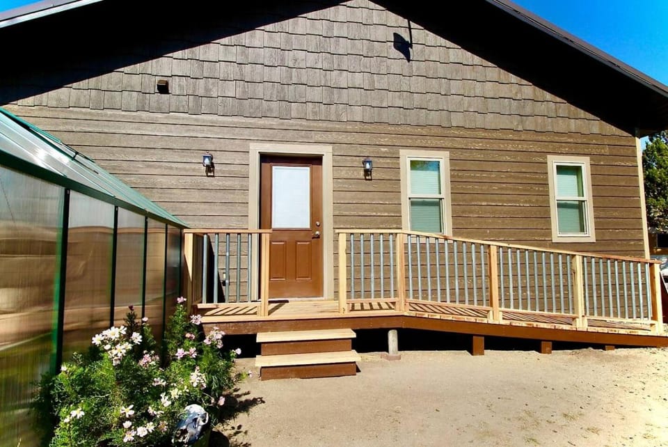 Upper Level Ranch Accommodation for Glamping in Montana House in Butte