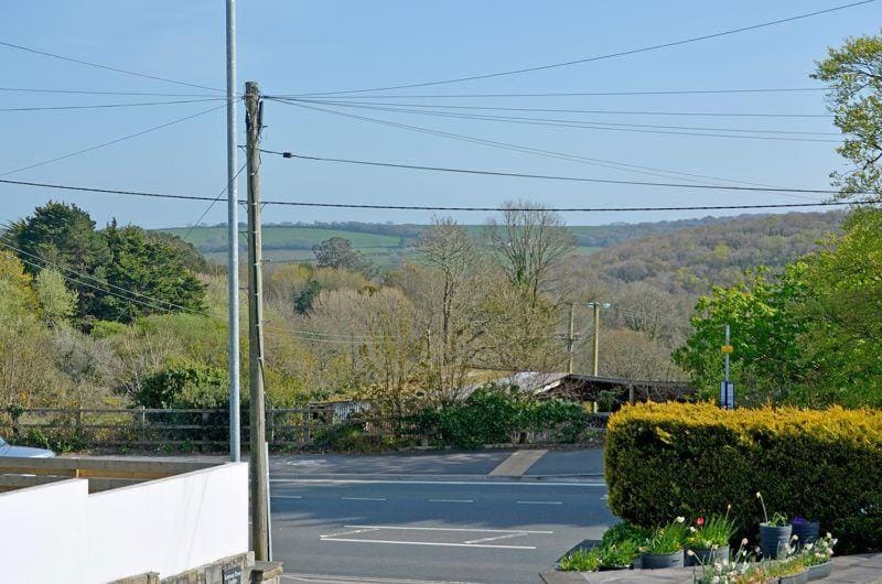 Neighbourhood, Natural landscape