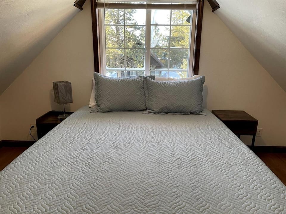 Comfortable Cottage Perfect for Families near Yellowstone, Idaho House in Island Park
