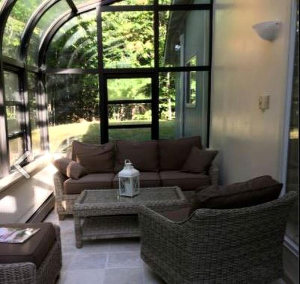 Delightful Cottage Rental with Scenic Views near the Poconos, Pennsylvania House in Coolbaugh Township